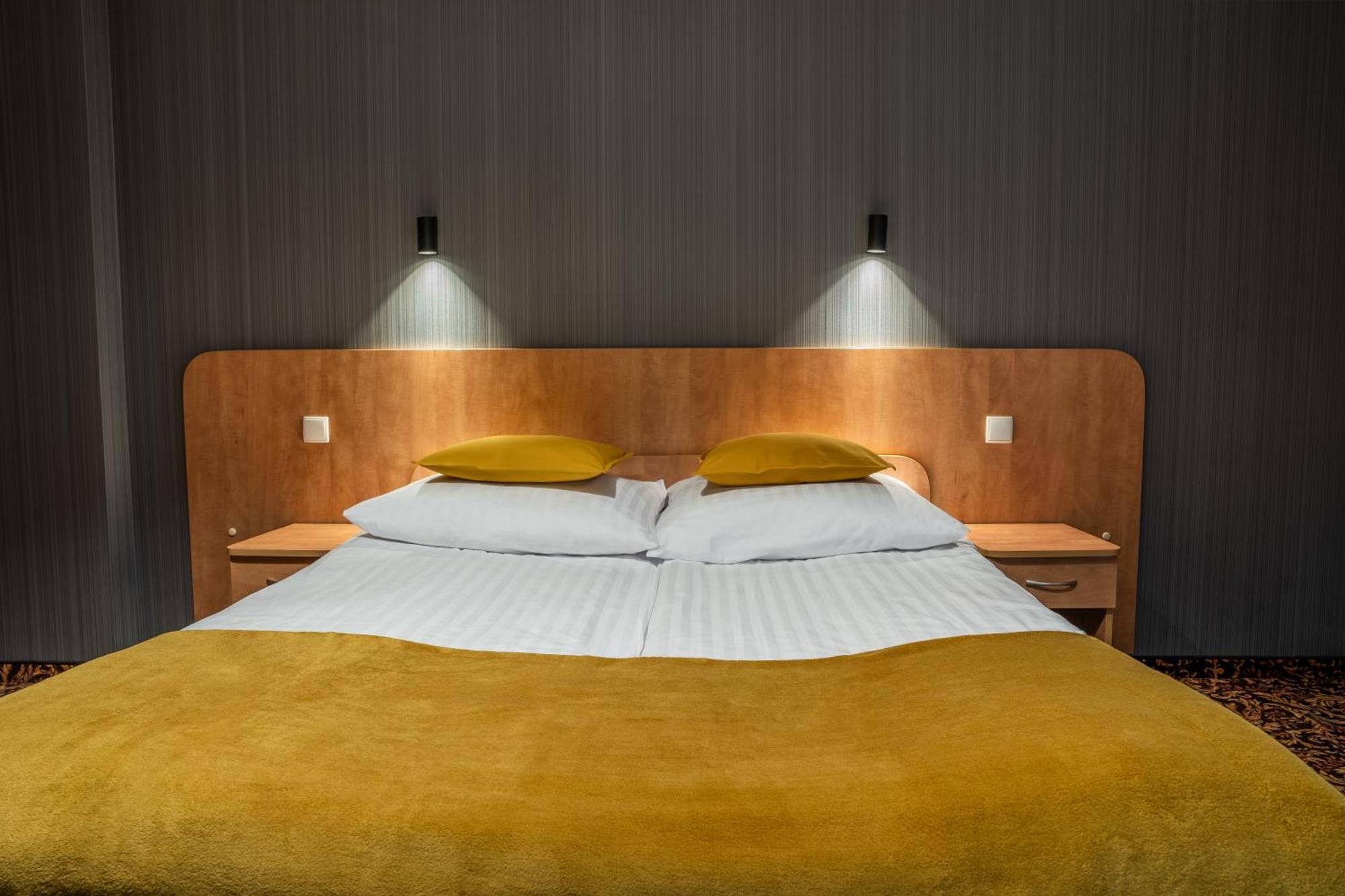 Hotel Kuznia Napoleonska 테레진 외부 사진